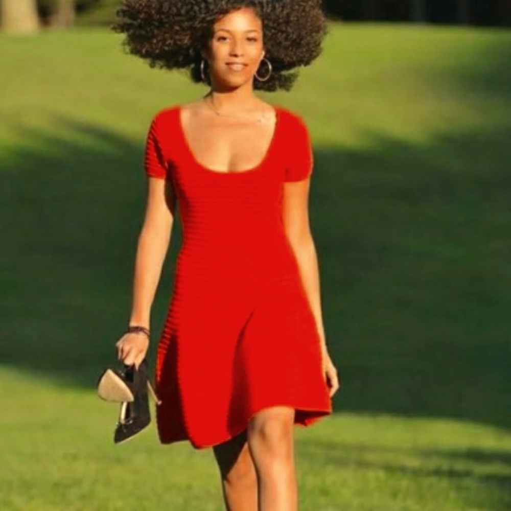 Red Short Sleeve Flouncy Textured Dress by French Atmosphere size S